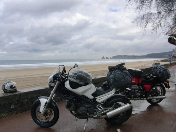 Gomme Blog 4 Riders: Mirko e Francesco, 3000 km in sella a Ducati Monster e Guzzi 750 V7 Sport 2