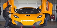 McLaren MP4-12C GT3, in pista a Silverstone
