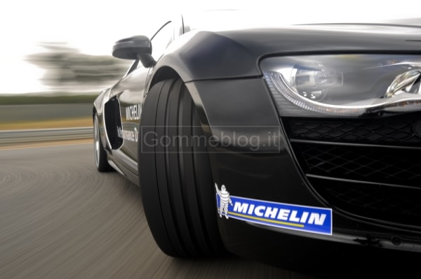 Variare le performance di una vettura con pneumatici maggiorati: in pista su Audi R8 MTM 3