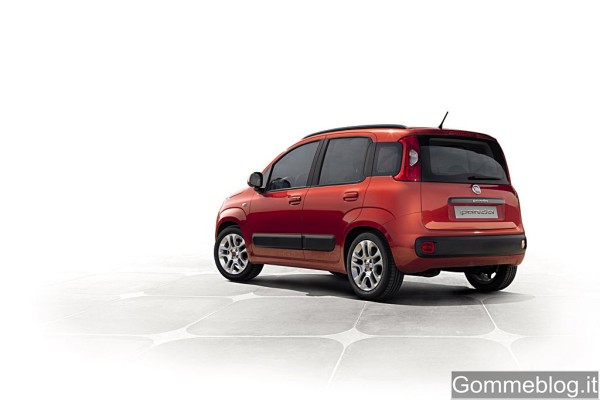 Fiat Panda 2012: Stile rinnovato all'insegna della funzionalità 2