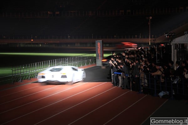 Lamborghini Aventador LP 700-4: evento spettacolare per il debutto in Giappone 2