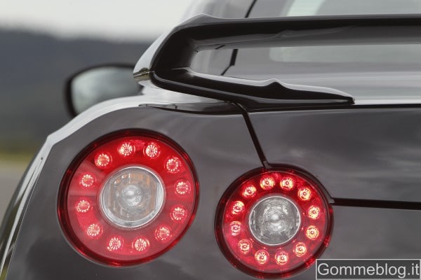 Nissan GT-R 2012: più potente, performante ed innovativa 3