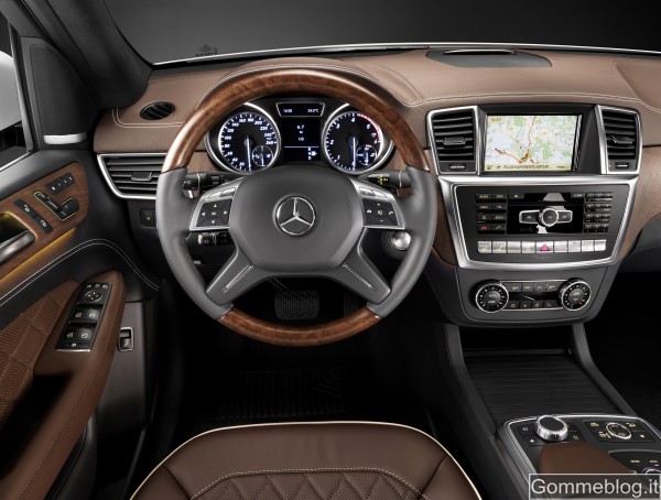 Mercedes Classe M: analizziamo da vicino il nuovo SUV della "Stella" 10