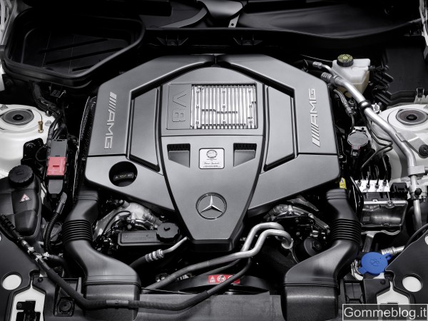 Nuovo Motore 5.5 litri V8 AMG: analizziamone tecnica e prestazioni 8