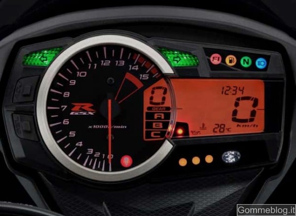 Suzuki GSX-R 1000 2012: Le Prestazioni e la Tecnica 14
