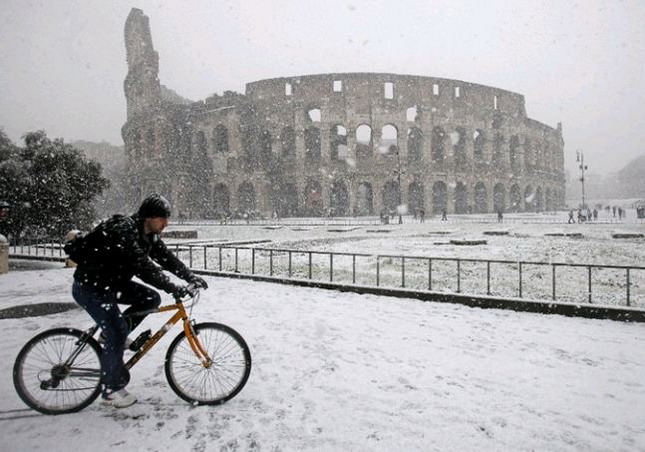 Neve a Roma 10 Febbraio 2012: Catene da neve o pneumatici invernali OBBLIGATORI 1