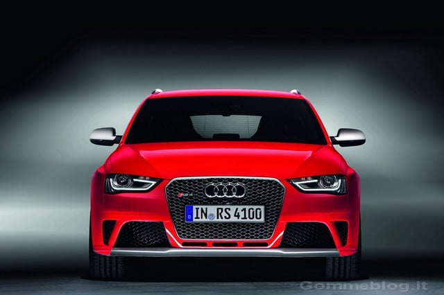 Audi RS4 Avant: il ritorno della “Regina” 1