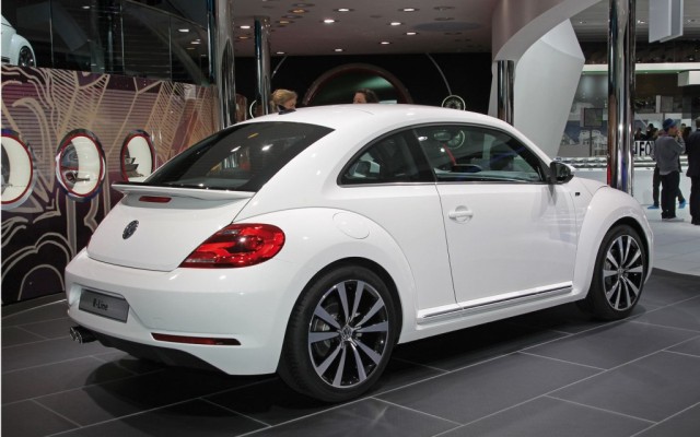 Volkswagen Beetle: pacchetti R-Line specifici per la versione Sport 2