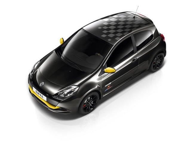 Renault Clio RS Red Bull Racing RB7: in città come in F1 1