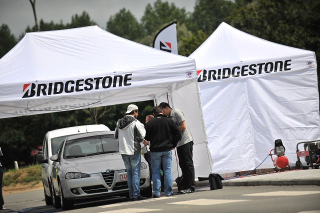 Bridgestone: 63% degli automobilisti, in vacanza con gomme sgonfie 1