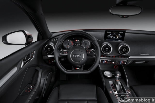 Nuova Audi S3: arriva il 2.0 TFSI da 300 CV 6