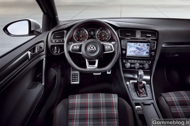 Nuova VW Golf GTI Prototipo 3