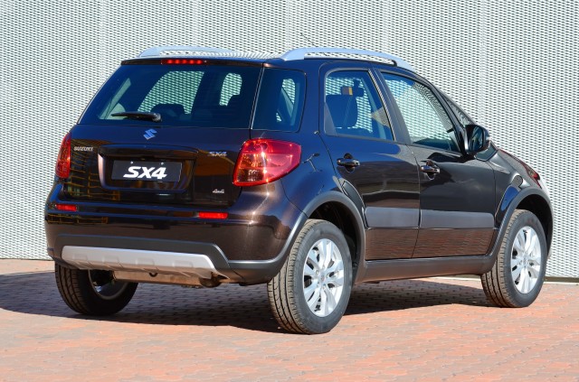 suzuki-sx4-evolution-foto-sx4-evolution-001