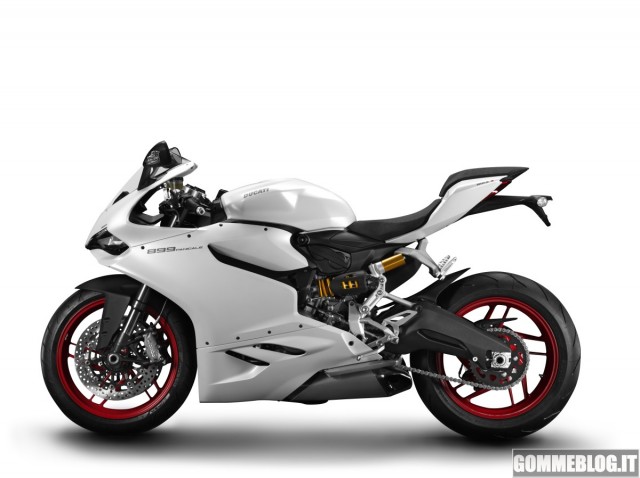 Ducati-899-Panigale-01