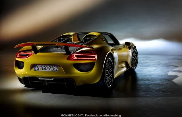 Porsche-918-5