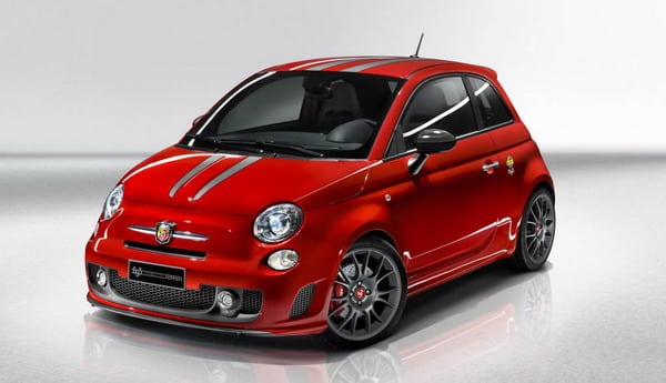 Abarth 695 “Tributo Ferrari” e 500C al Salone dell'Auto di Ginevra 2011 12