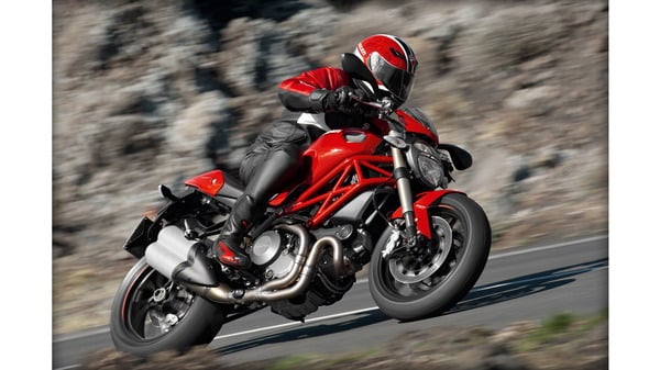 Ducati Monster 1100 Evo 15