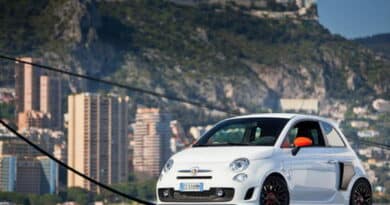 Aznom Abarth 500 1