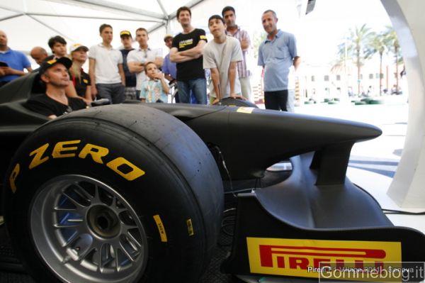 Pirelli F1 Village: lo spettacolo della Formula 1 tra le strade di Bologna 7