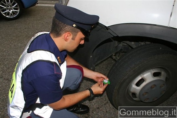 Pneumatici: Oltre il 15% delle auto fermate dalla Polizia non è in regola 2