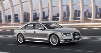 Audi S8 0