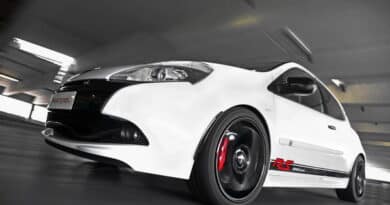 Renault Clio RS MR Car Design 6