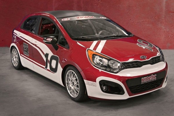 Kia Rio B-Spec Race Car, pronta la versione da corsa per il SEMA 2011 1