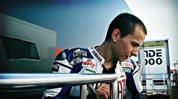Moto GP Valencia 2011: Jorge Lorenzo è out 3