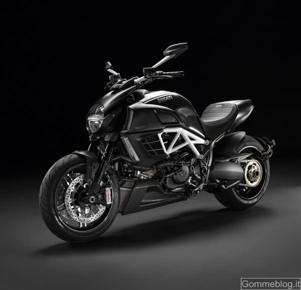 Ducati Diavel AMG Special Edition: quando un "diavolo" incontra una "stella" 2