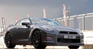 Nissan GT R 2012