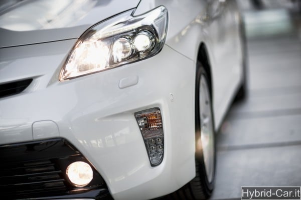 Toyota Prius 2012: tutta nuova ed estremamente tecnologica 12
