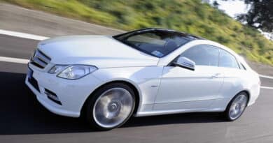 Mercedes Classe e coupe 2012 01