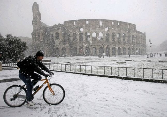 Neve a Roma 10 Febbraio 2012: Catene da neve o pneumatici invernali OBBLIGATORI