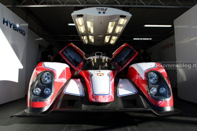 Toyota: 1° Test Endurance per la nuova TS030 Hybrid 3