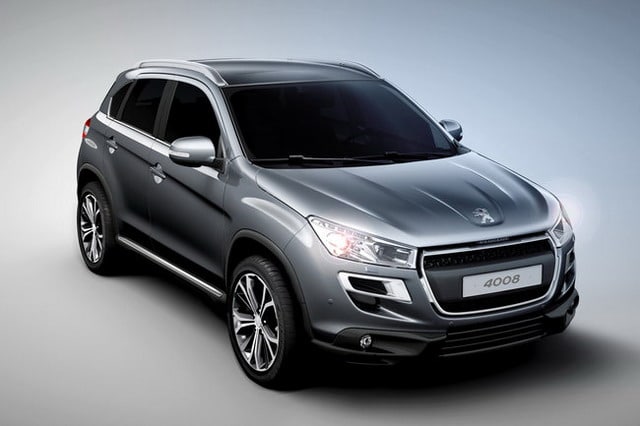 Peugeot 4008: il nuovo Crossover Sportivo svela le sue forme 3