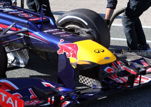 Red Bull RB8 F1: quella presa non convince gli avversari 5