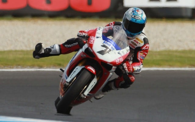 Ducati conferma Carlos Checa in vista della nuova stagione SBK 2013 5