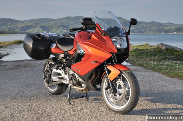 BMW F 800 GT: nuova Touring sportiva 18