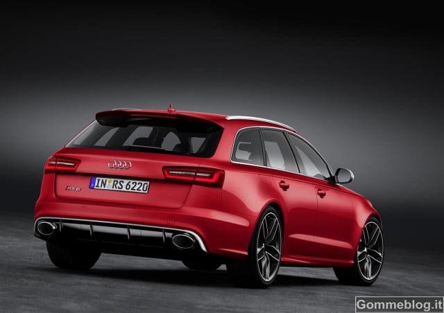 Audi RS 6 Avant: in Italia a 111.000 Euro 5