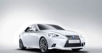 lexus presenta nuova is hybrid 0000005383 lexus is fsport