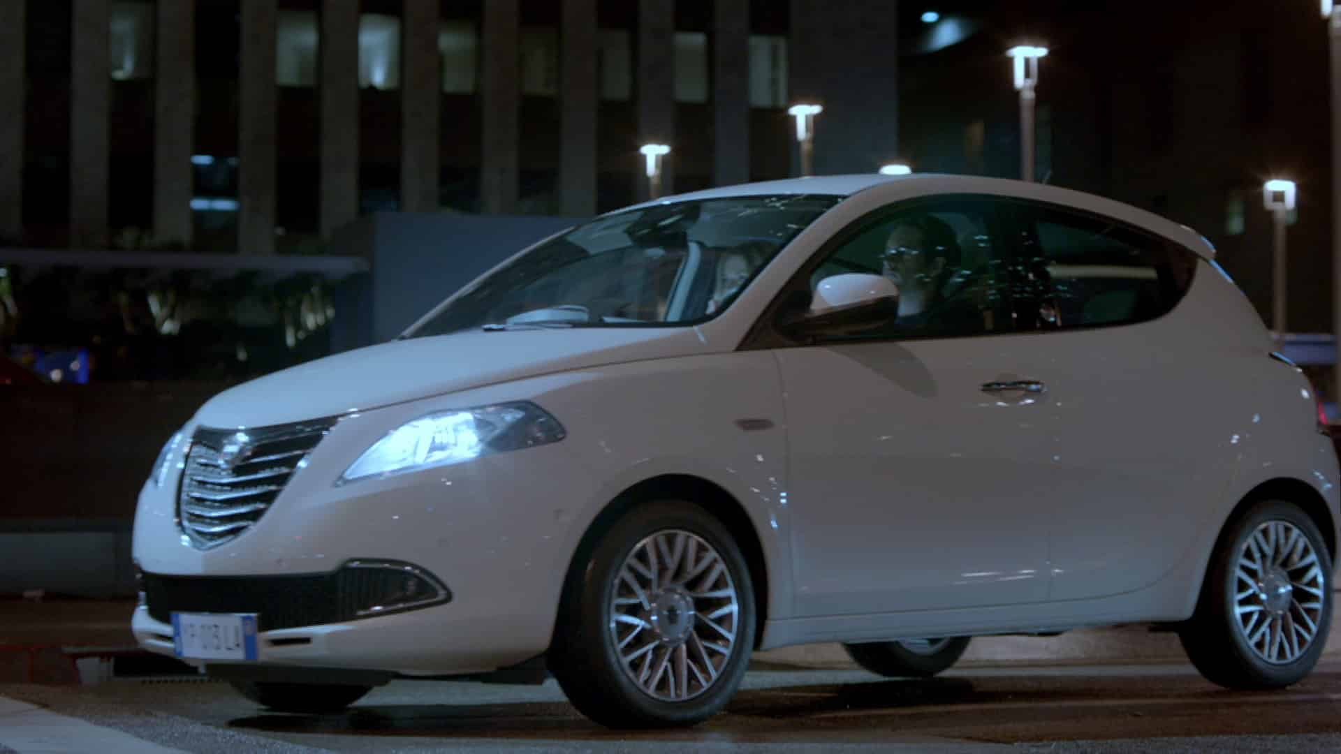 Lancia Ypsilon Ecochic Metano: la nuova nata della casa automobilistica presto negli showroom 13