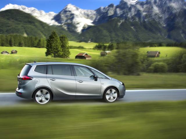 Opel Zafira Tourer 1.6 CDTI: potenza, confort ed efficienza 3