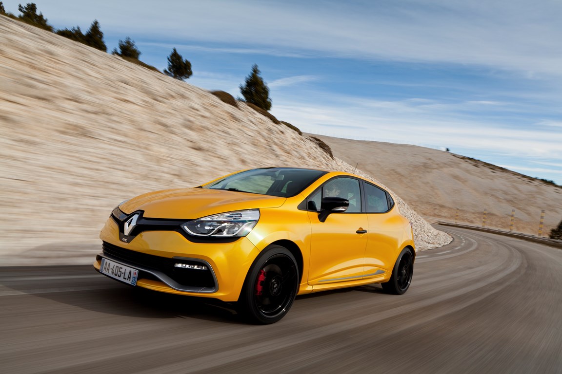 Nuova Renault Clio R.S. 200 EDC, praticità e sportività 14