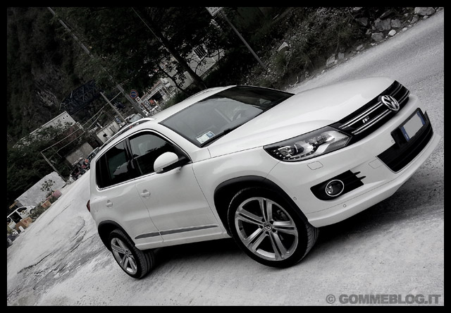 Immagini VW Tiguan R-Line 2.0 TDI 4Motion DSG 110