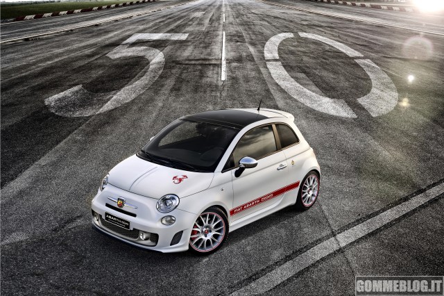 Abarth 595 ‘50° Anniversario’: con 180 CV è la 595 più potente di sempre 1