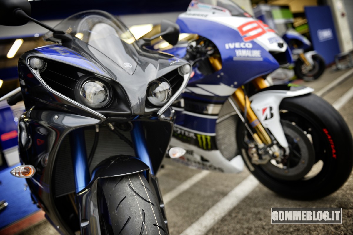 Nuove Yamaha YZF R1 e R6 Race Blu M.Y. 2014 10