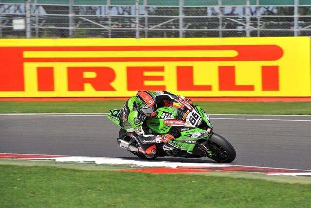 Gomme Moto: Pirelli pronta per la stagione racing 2014