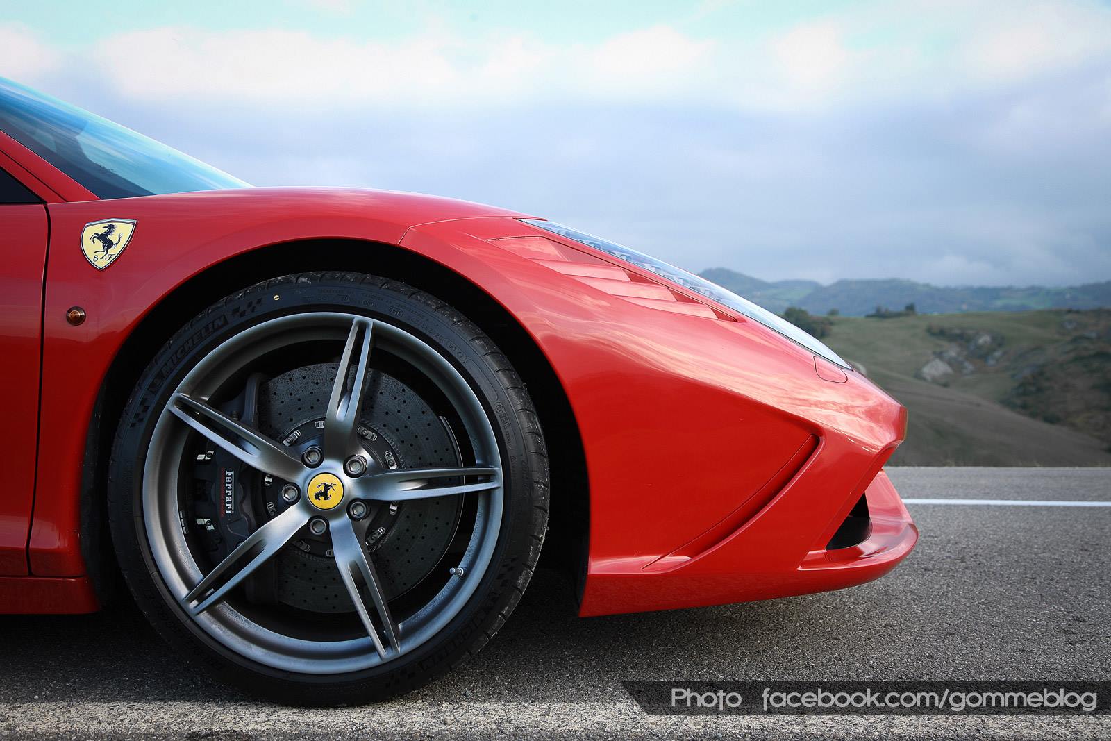 Ferrari, Lamborghini, Porsche e Mercedes: Guidale in pista ad Adria con Michelin 1
