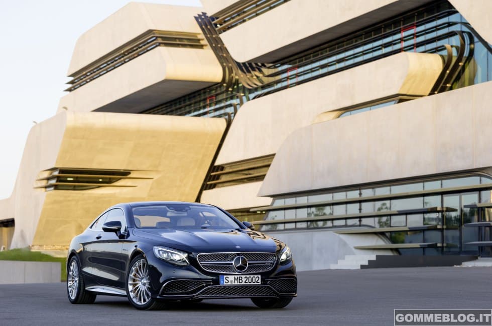 Mercedes-Benz S 65 AMG Coupé: 630 CV di Esclusività e Performance 4