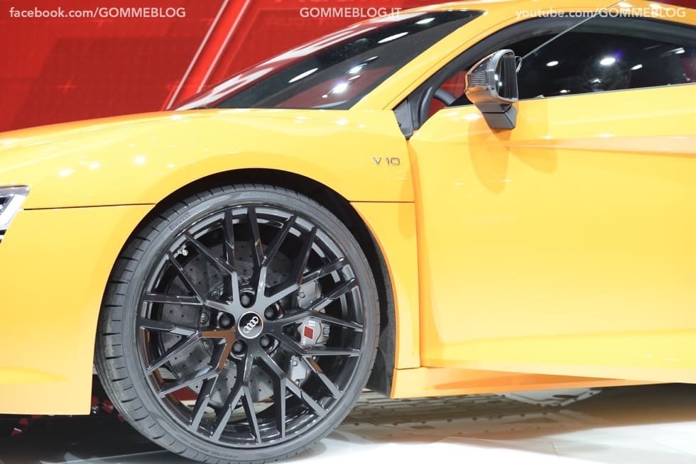 Supercar e Pirelli Salone di Ginevra 2015 [GALLERIA IMMAGINI] 22